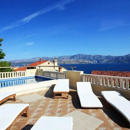 Dena With Swimming Pool