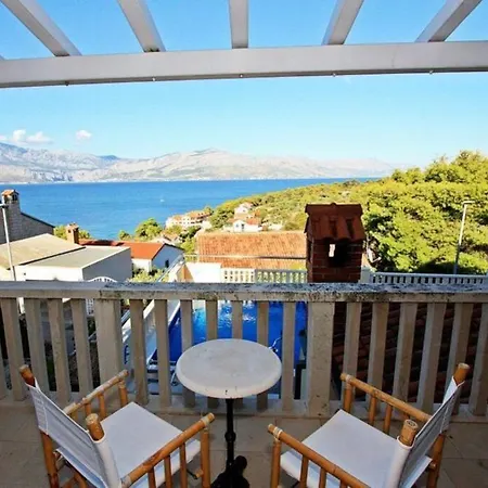 Dena With Swimming Pool * بوستيرا
